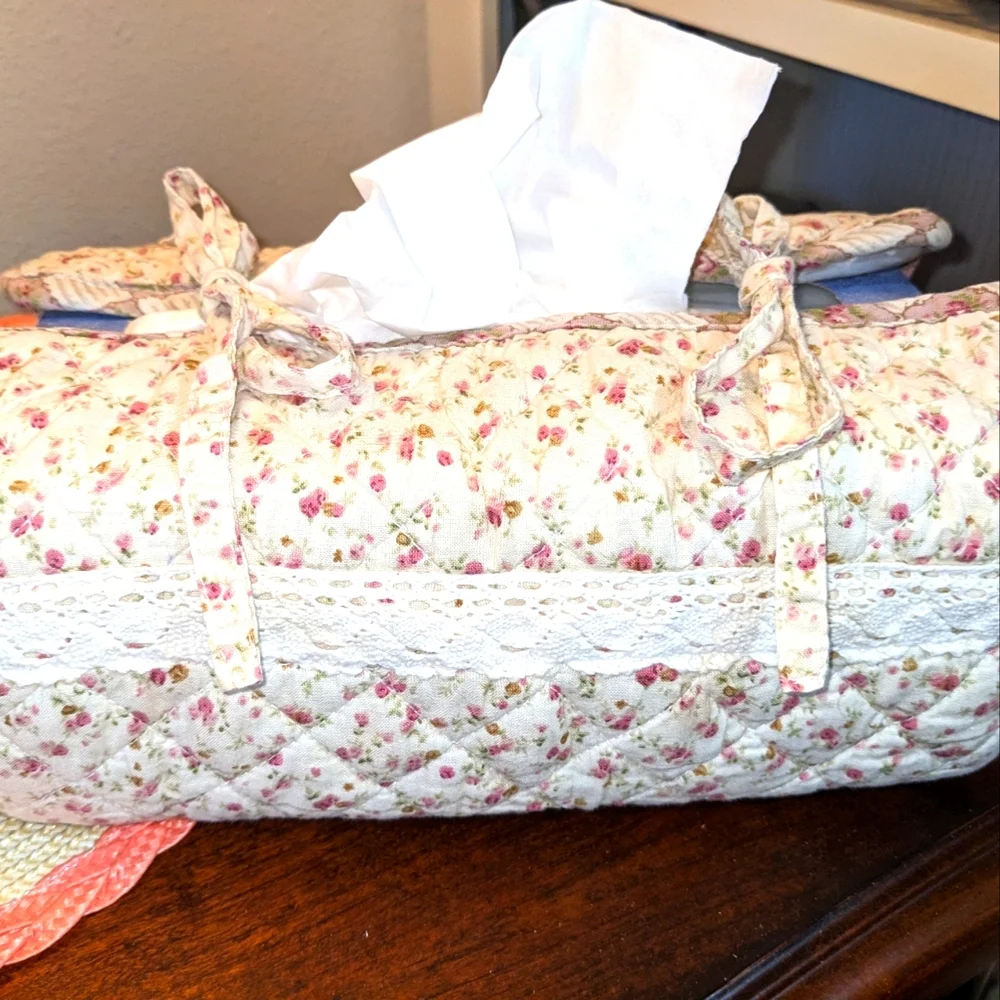 Quilted Tissue Box Cover Floral Shabby Chic Grandmacore Cottage Tie Lace